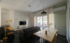 Saffron Apartment In Central Athens