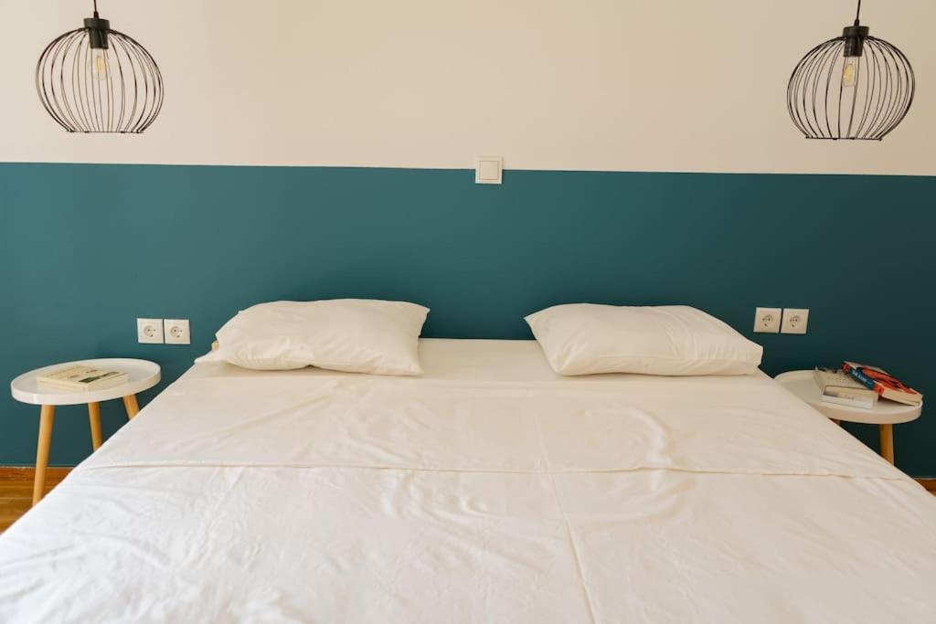 Saffron Apartment In Central Athènes Extérieur photo