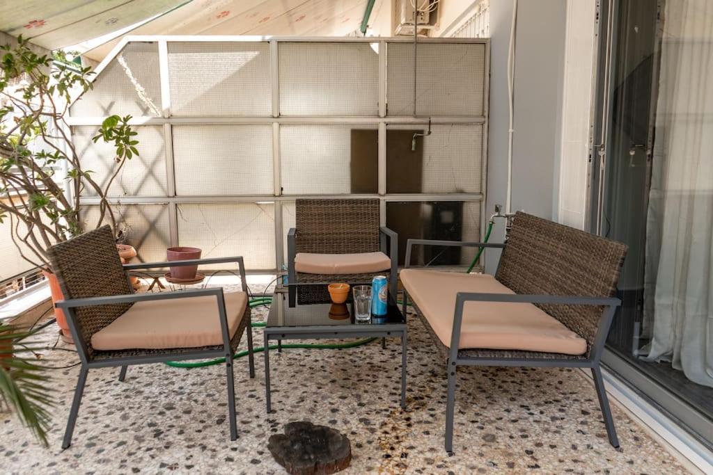 Saffron Apartment In Central Athènes Extérieur photo