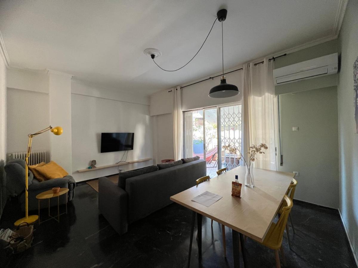 Saffron Apartment In Central Athènes Extérieur photo